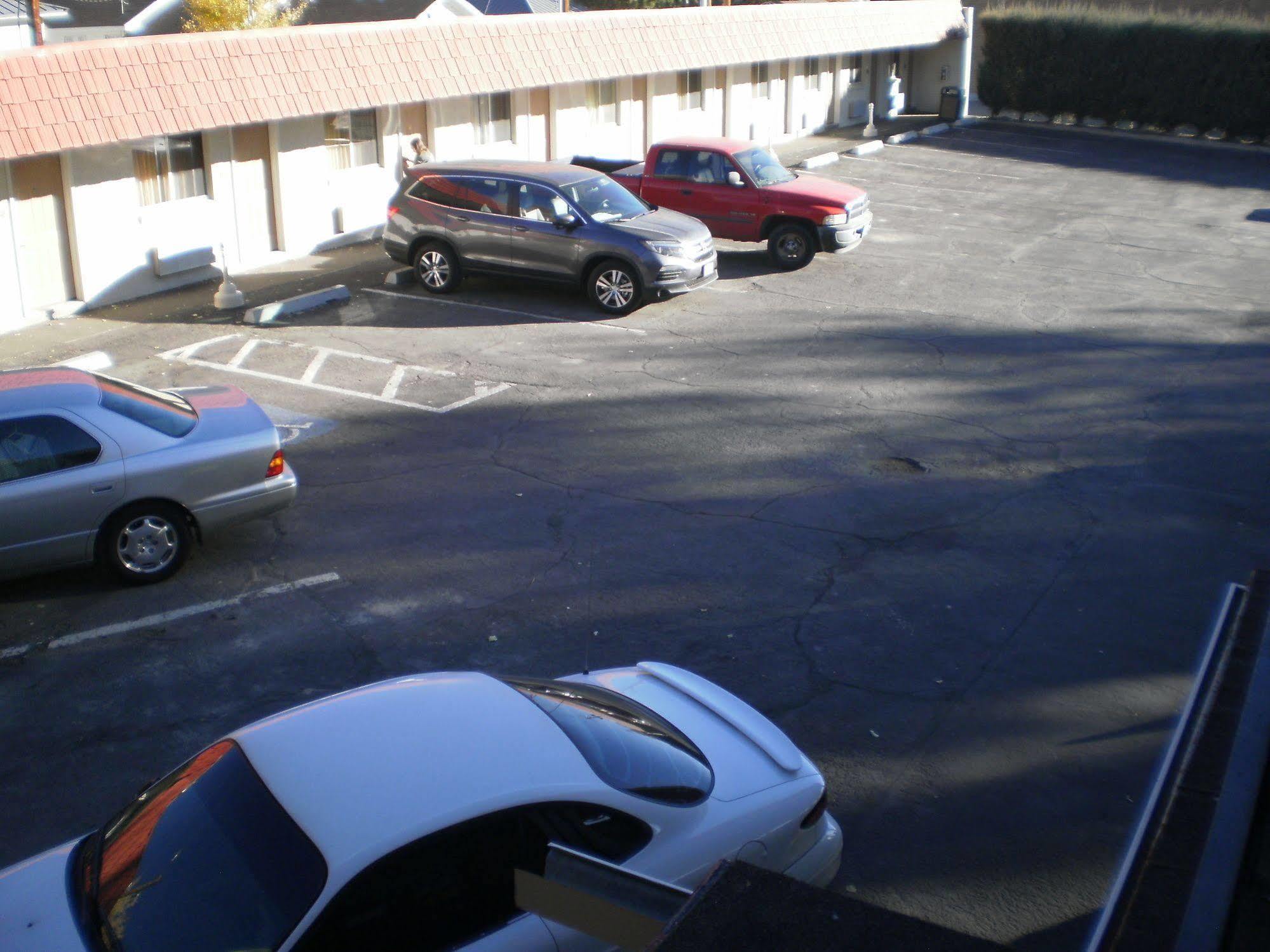 Magnuson Hotel Park Vue 伊利 外观 照片